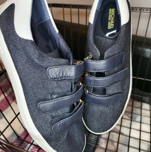 Micheal Kors Craig Denim Sneaker - Picture 3 of 4